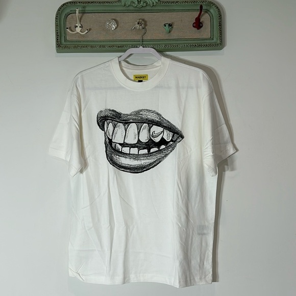 Chinatown Market Secret Club Swoop Tooth Gem T Shirt Tee White Large New w tag - Picture 2 of 6